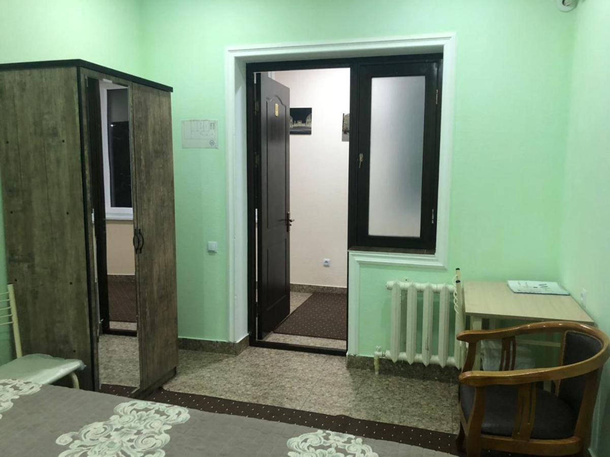 Hostel Bukhara Gold Tashkent Esterno foto