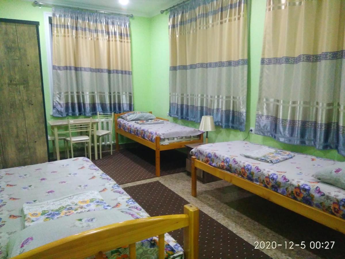 Hostel Bukhara Gold Tashkent Esterno foto