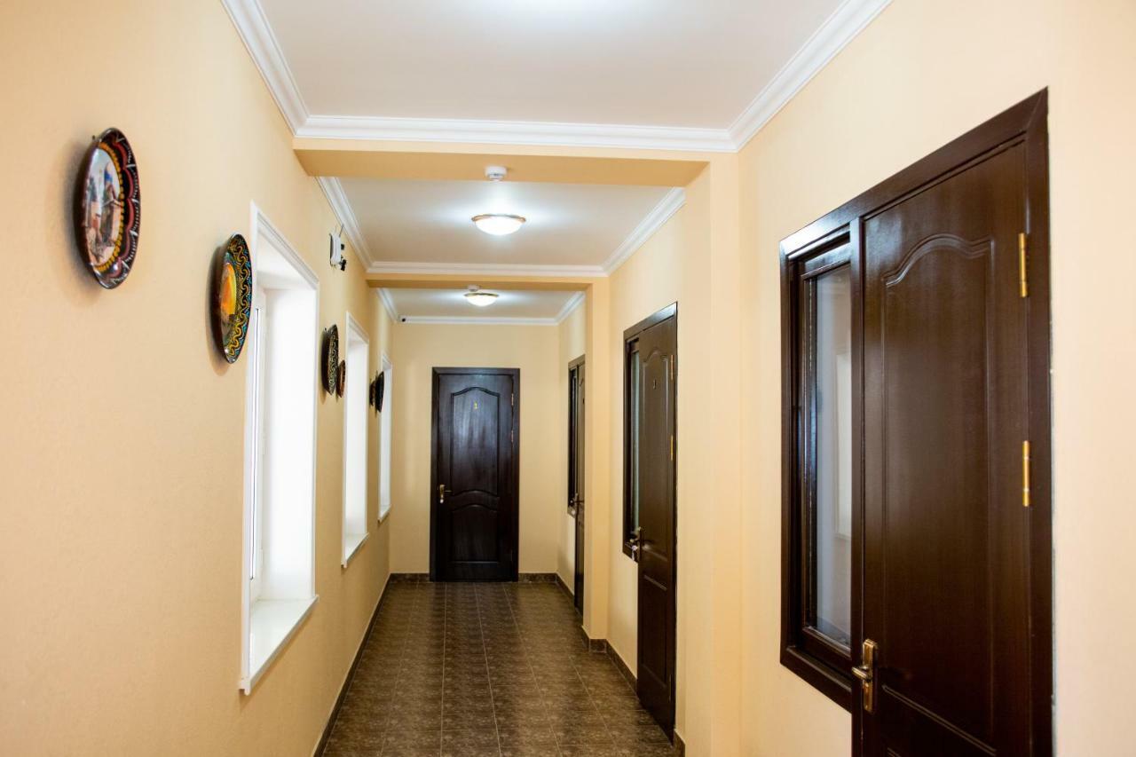Hostel Bukhara Gold Tashkent Esterno foto