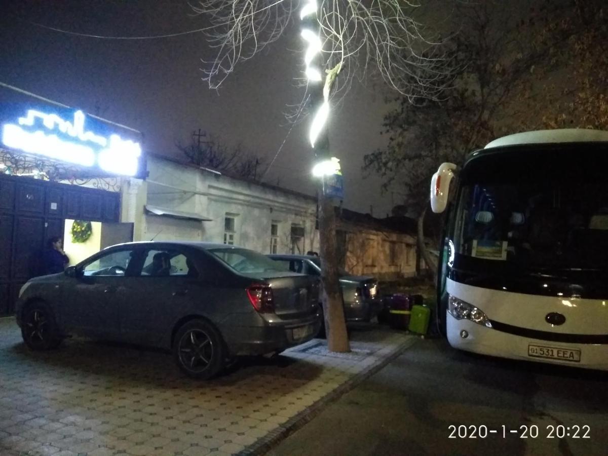 Hostel Bukhara Gold Tashkent Esterno foto